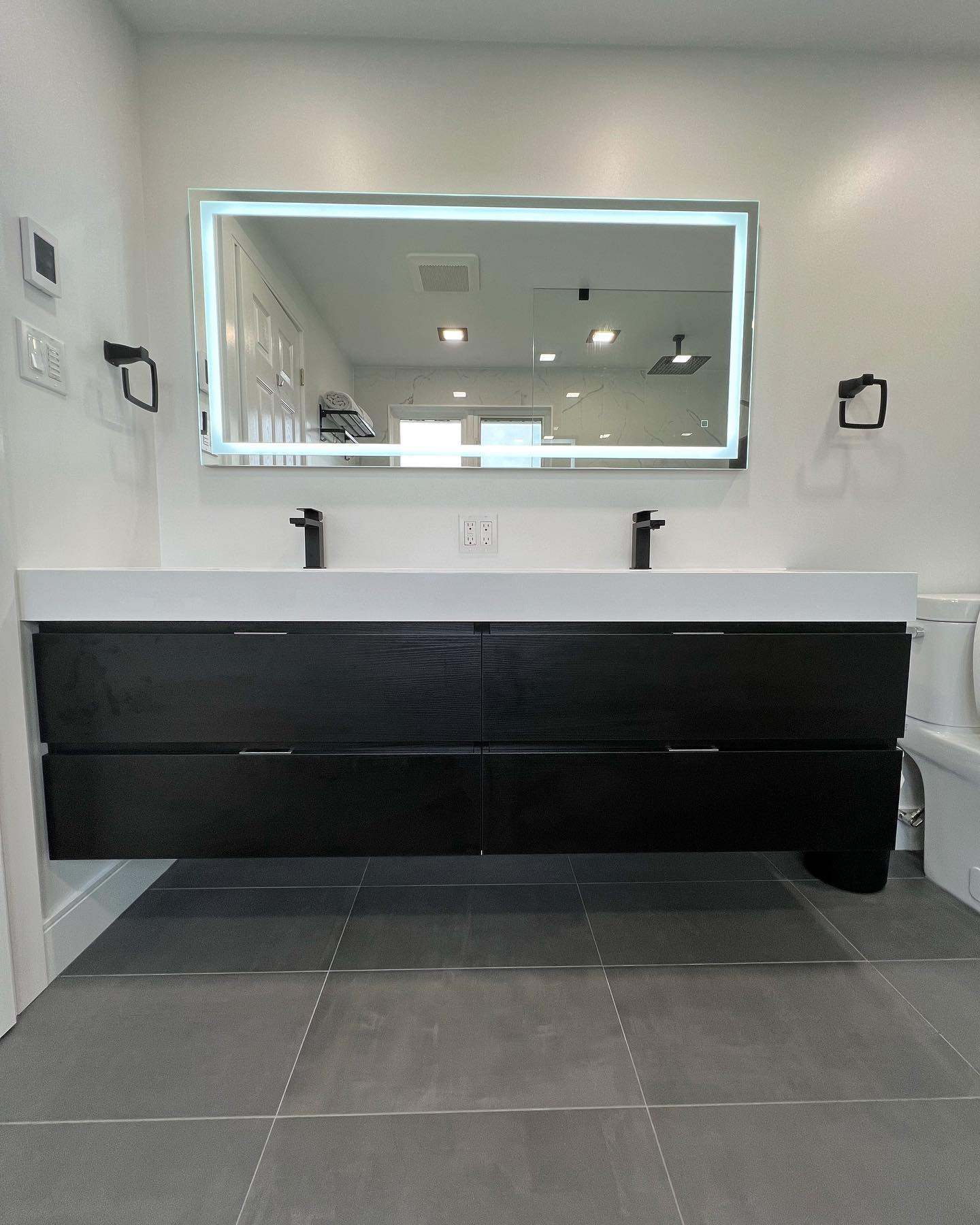 Floating double vanity with LED mirror, Elora 2022